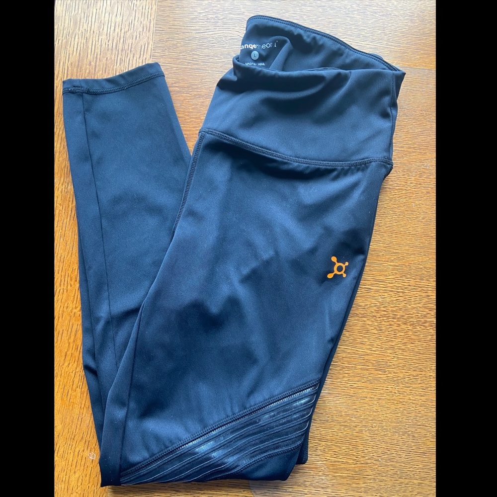 Orange theory workout pants size L